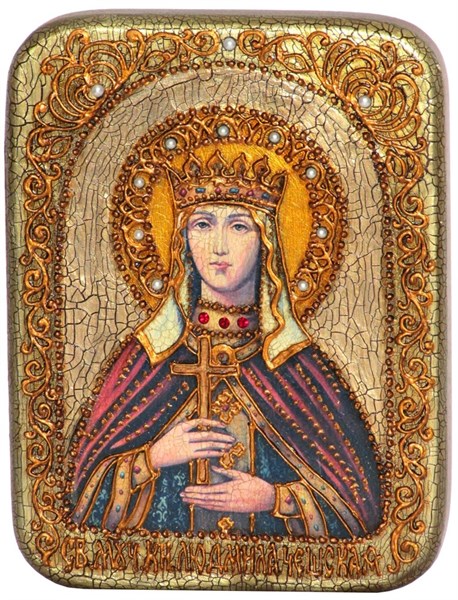 Подарочная икона Святая Мученица Людмила Чешская на дубе 15х20 см. 252219