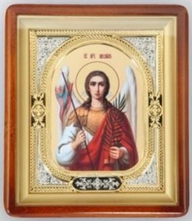 Икона Архангела Михаила в киоте 18х24 фигурный фото риза-рамка золочёная 236314