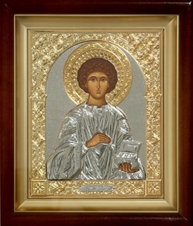 Икона в киоте 15х19 объёмная никель золочение Пантелеимон 235911