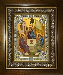 Икона Святая Троица, в киоте 24х30 см 26033