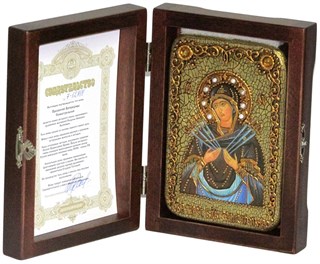 {{photo.Alt || photo.Description || 'Настольная икона Образ Божией Матери Семистрельная на дубе 10х15 см.'}}