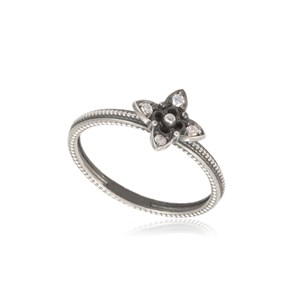 {{photo.Alt || photo.Description || 'Кольцо из серебра «Четырехлистник»'}}