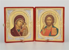 {{photo.Alt || photo.Description || 'Складень в футляре 18х24 бархат, темпера, риза-рамка частично золочёная Спаситель-Казанская БМ  венчальный'}}