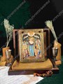 Настольная икона Божией Матери «Всех Скорбящих Радость с грошиками» на мореном дубе 15х10 20238 - фото 83924